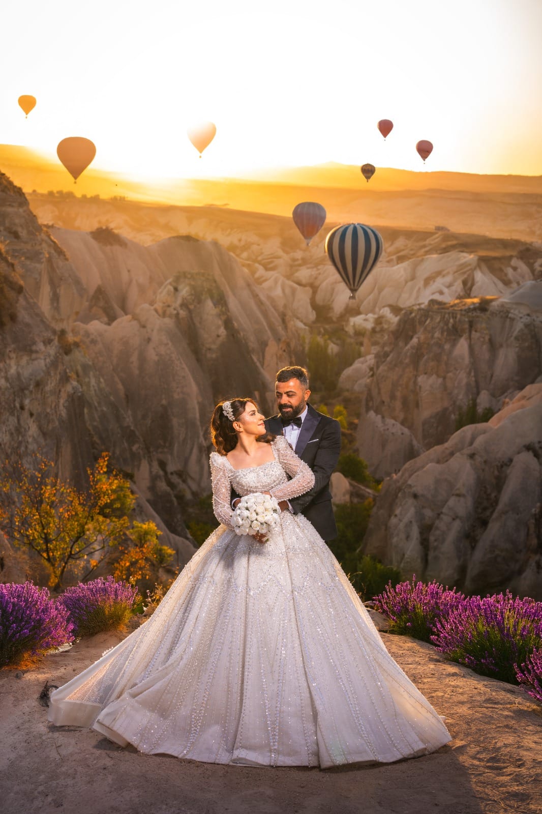 Sarah & James: Balonlarla Gün Doğumu Hikayesi