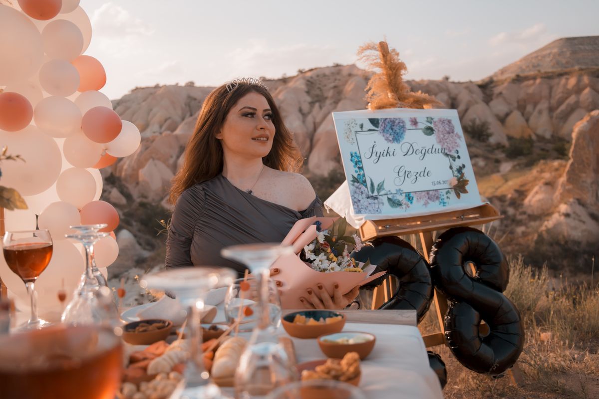 Hande — Doğum Günü Kutlaması